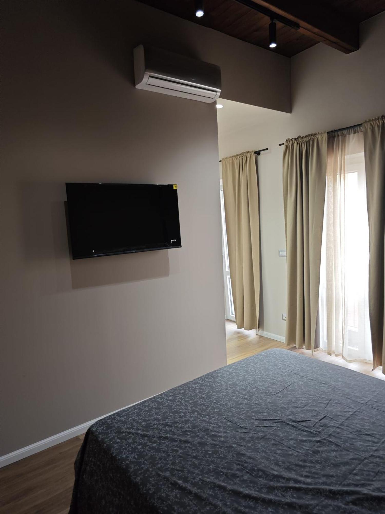 Celeste Center Bed & Breakfast